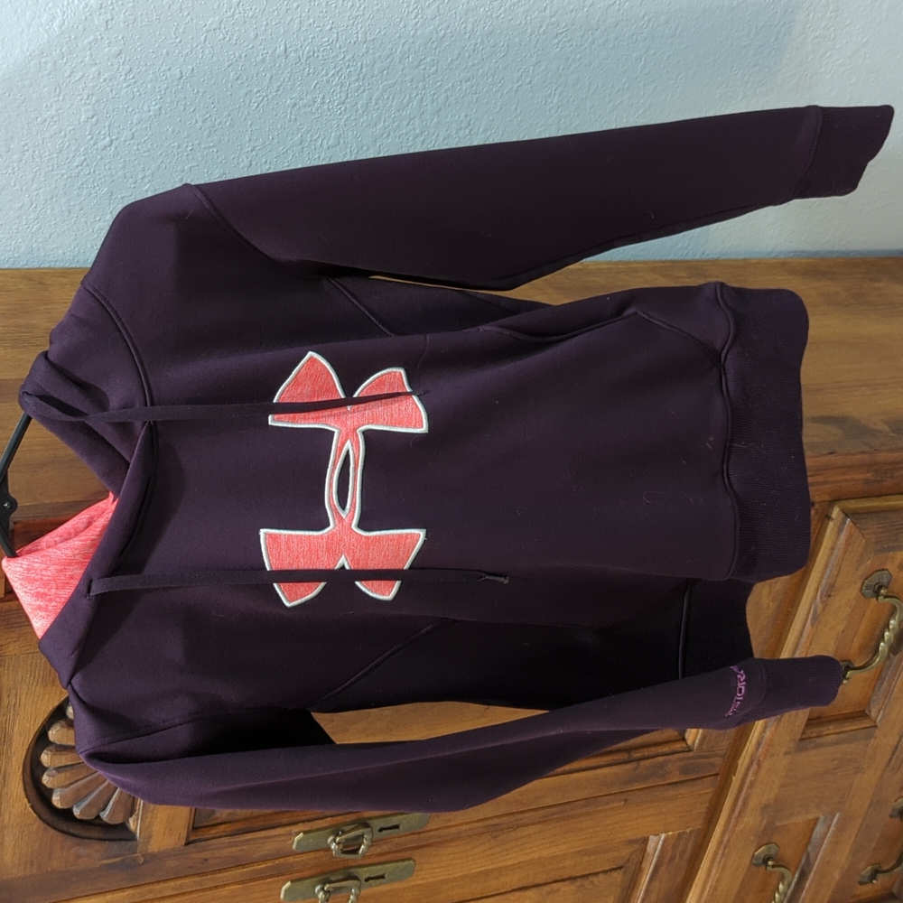 Women's Under armour hoodie